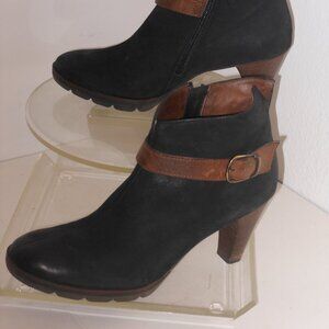 PAUL GREEN BLACK AND BROWN LEATHER ANKLE BOOTS SIZE 7 MEDIUM